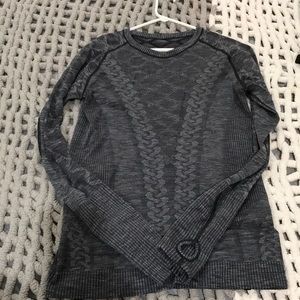 Lululemon Restless pullover size 8/10